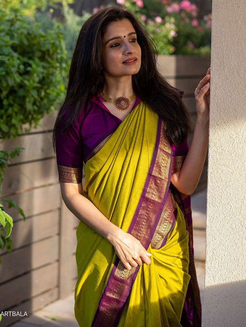 women solid zari bordered saree - 21549626 -  Standard Image - 1