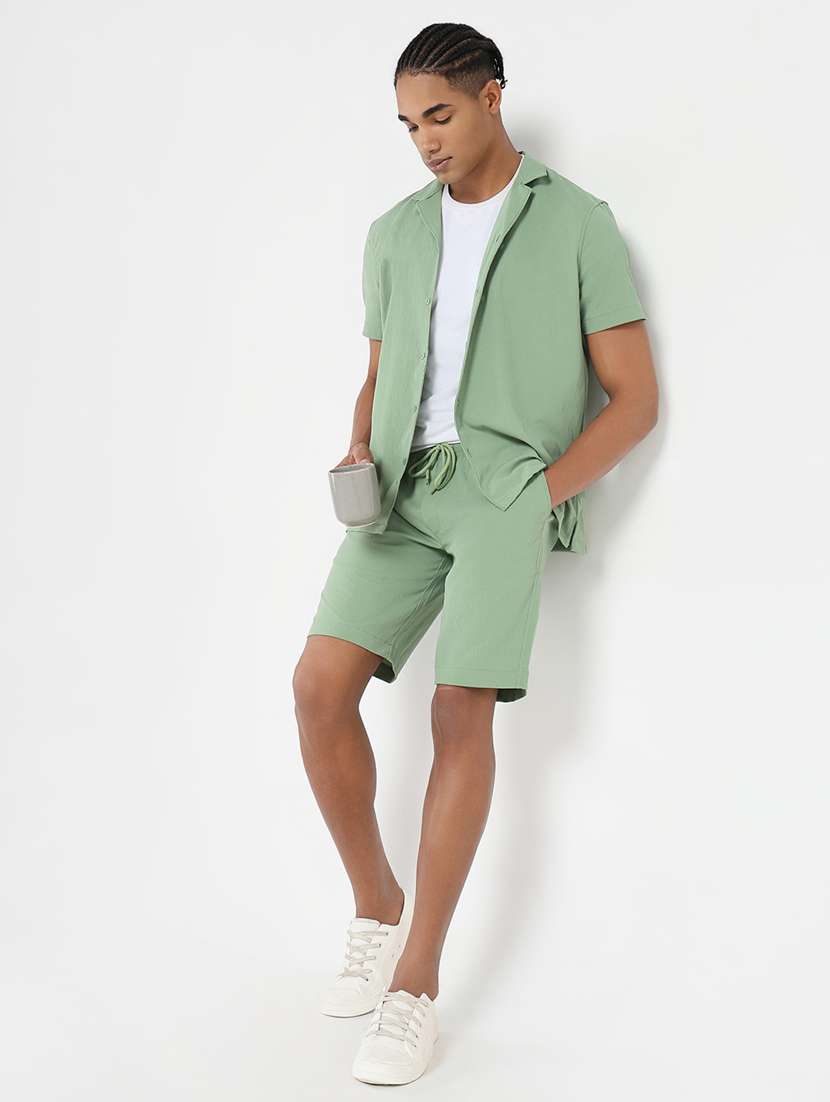 men solid shirt and short co-ord set - 21550161 - Standard Image - 4