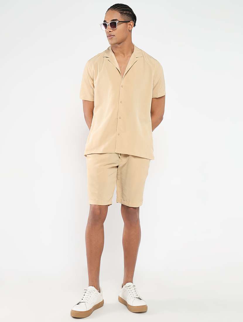 men solid shirt and short co-ord set - 21550171 -  Standard Image - 4