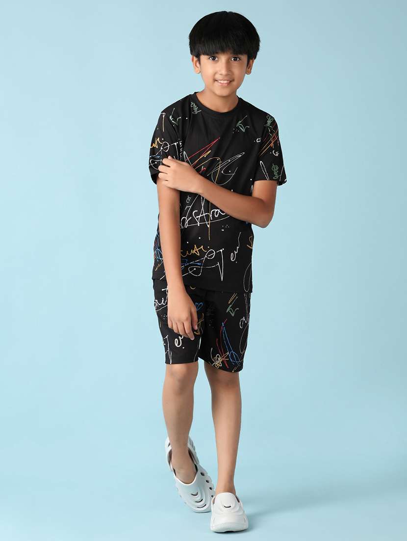boys black printed shorts set