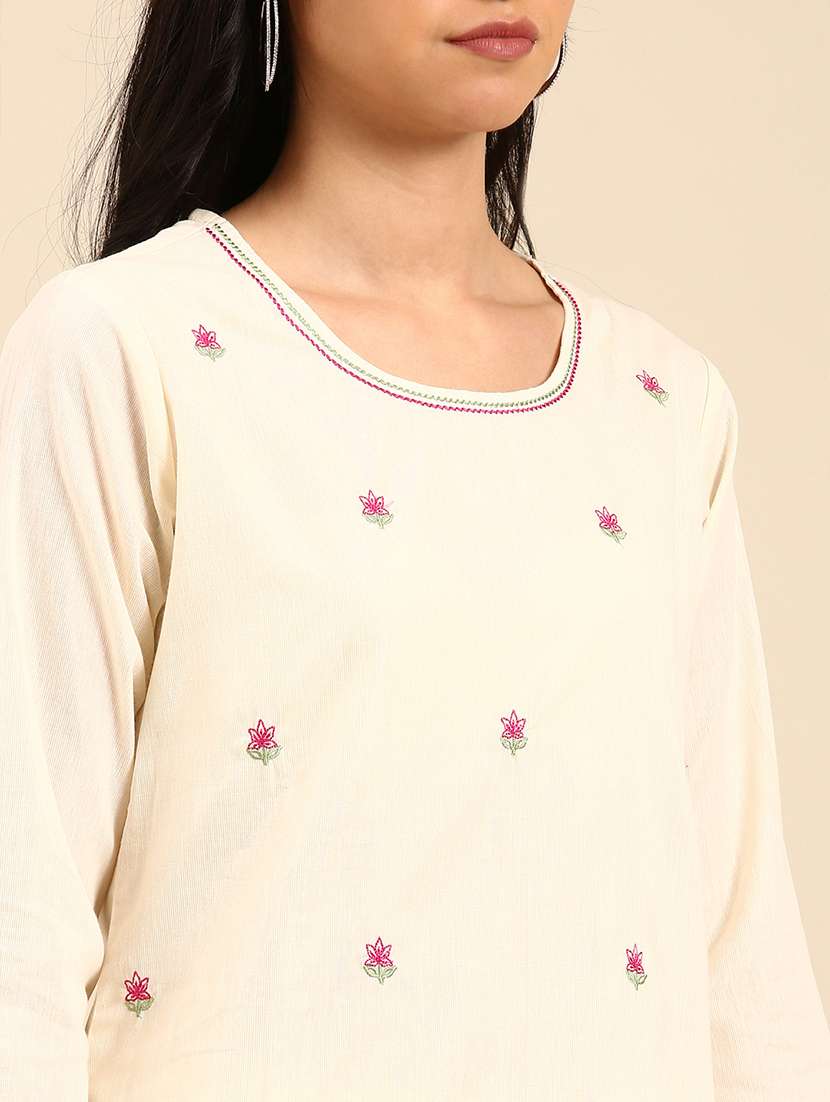 women embroidered kurta pant set with dupatta - 21550303 -  Standard Image - 4