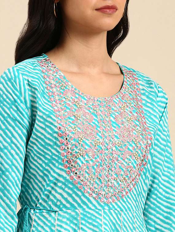 women leheriya printed kurta pant with dupatta set - 21550308 -  Standard Image - 4