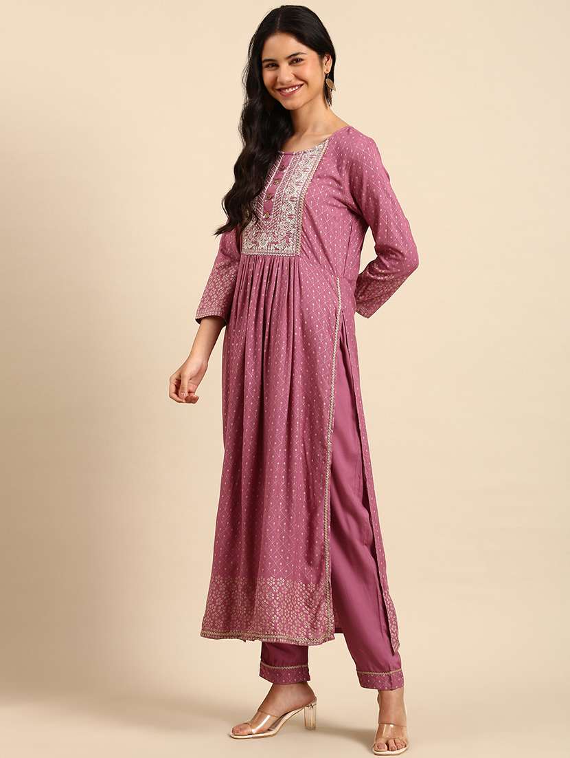 women three quarter sleeve kurta pant with dupatta set - 21550325 -  Standard Image - 1