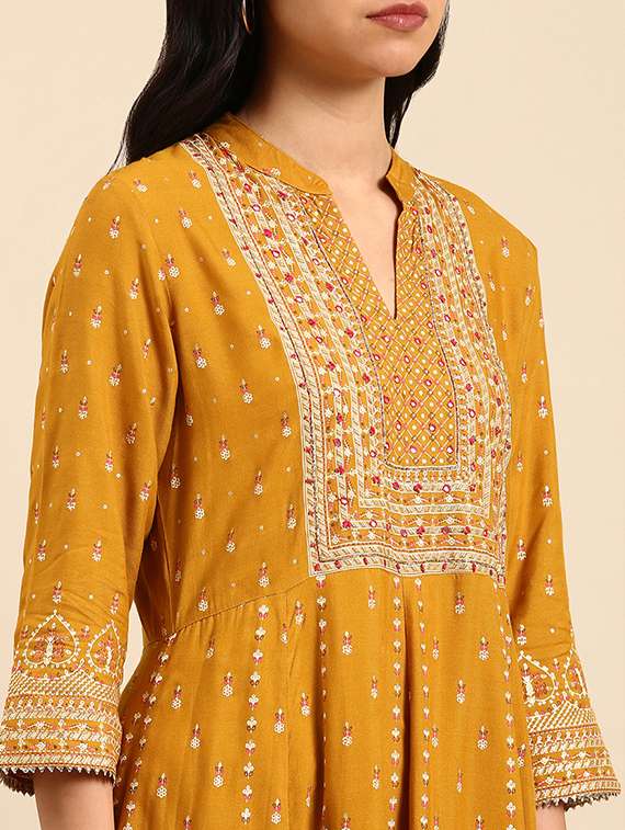 women three quarter sleeve kurta pant with dupatta set - 21550332 -  Standard Image - 4