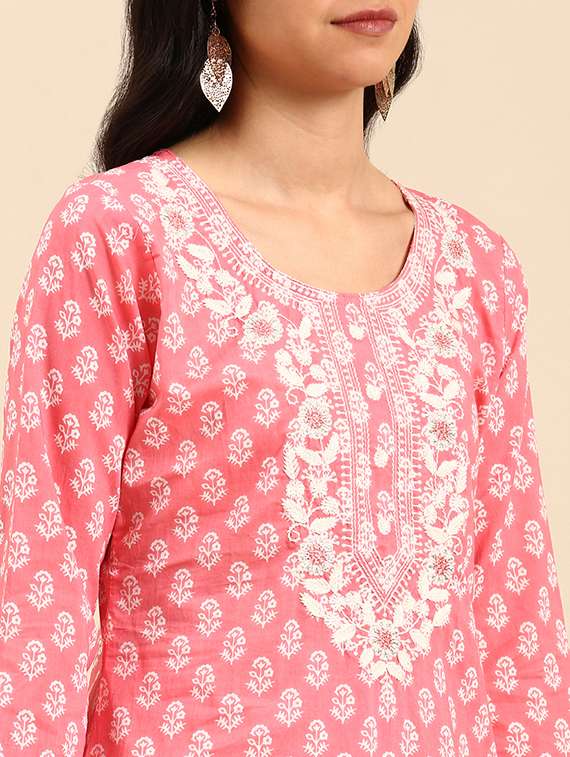 women printed kurta pant set with dupatta - 21550342 -  Standard Image - 4