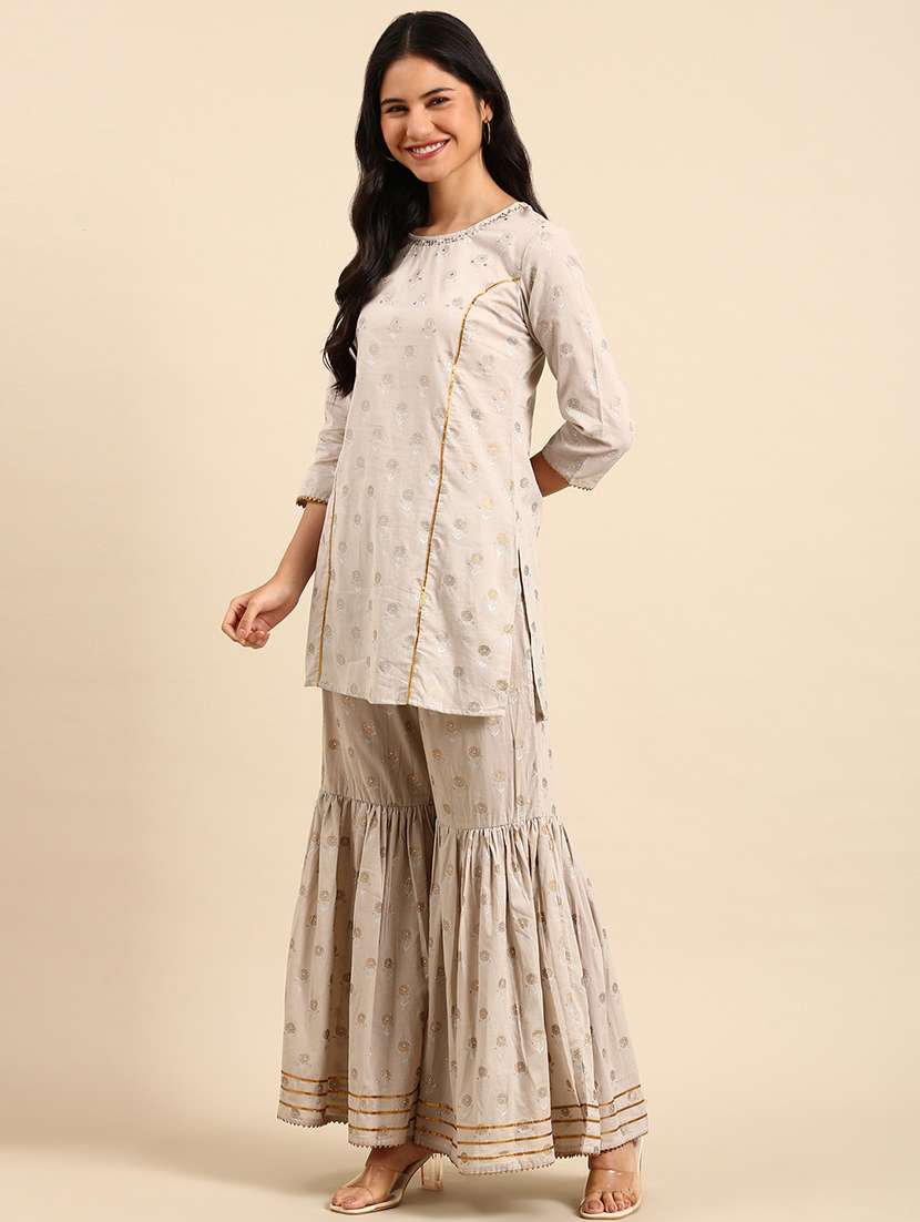 women floral printed kurta sharara with dupatta set - 21550344 -  Standard Image - 1