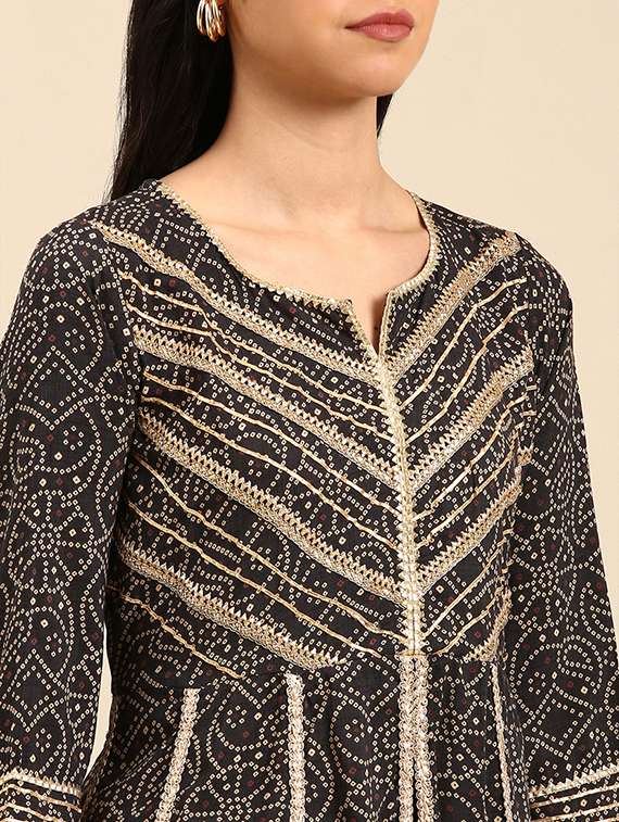 women black bandhani kurta sharara with dupatta set - 21550362 -  Standard Image - 4