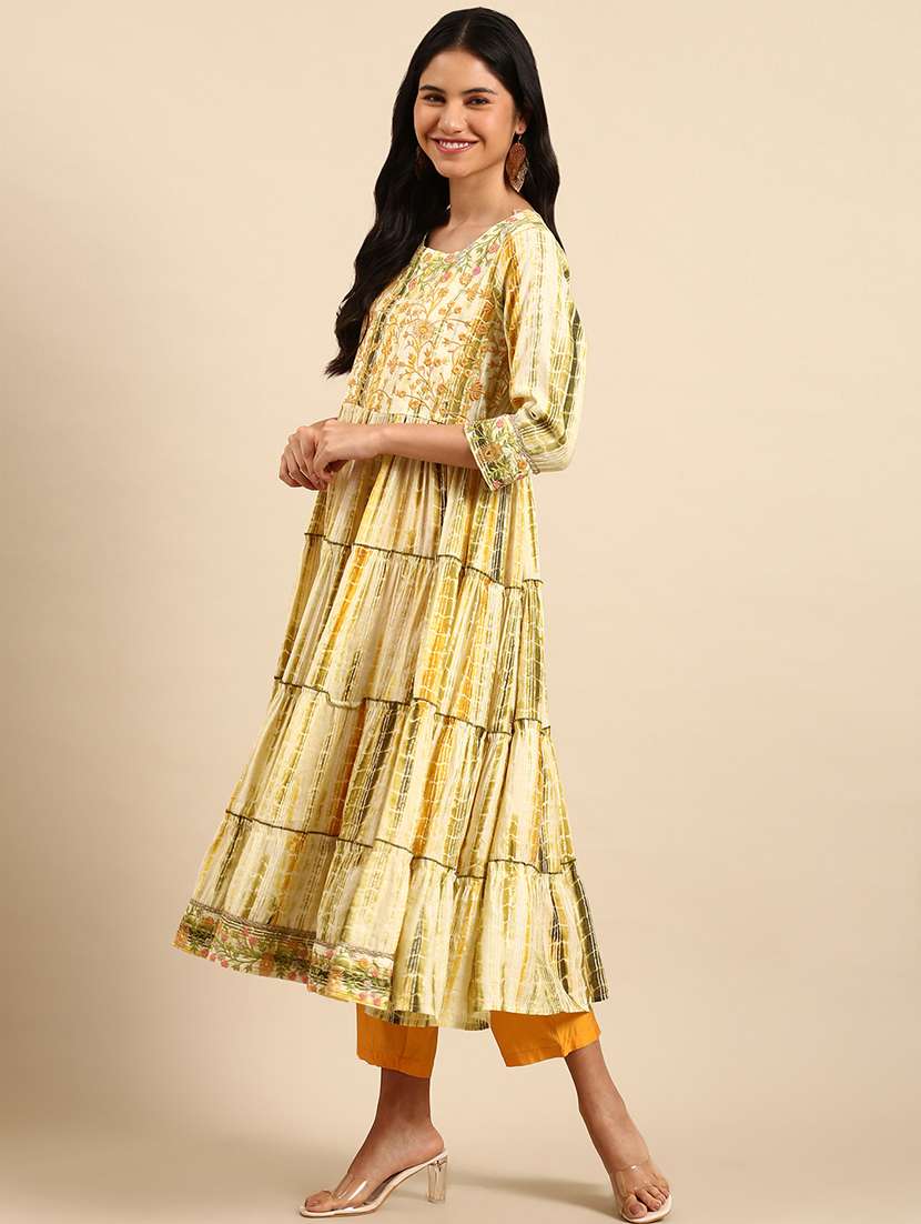 women three quarter sleeve kurta pant with dupatta set - 21550365 -  Standard Image - 1