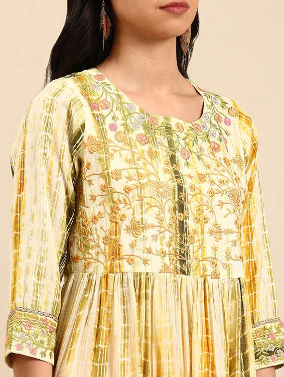 women three quarter sleeve kurta pant with dupatta set - 21550365 -  Standard Image - 4
