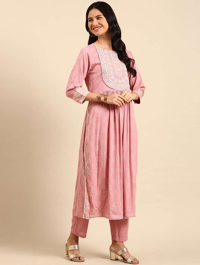 women three quarter sleeve kurta pant with dupatta set - 21550376 -  Standard Image - 1