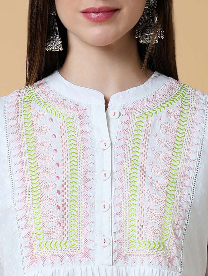 women embroidered kurta palazzo set - 21550401 -  Standard Image - 4