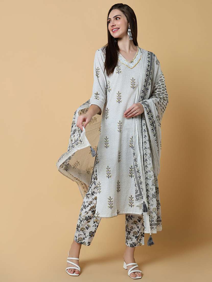 women three quarter sleeve kurta pant with dupatta set - 21550409 -  Standard Image - 1