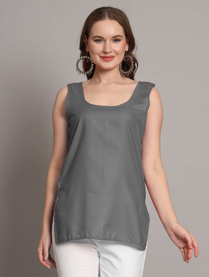 women solid sleeveless slip