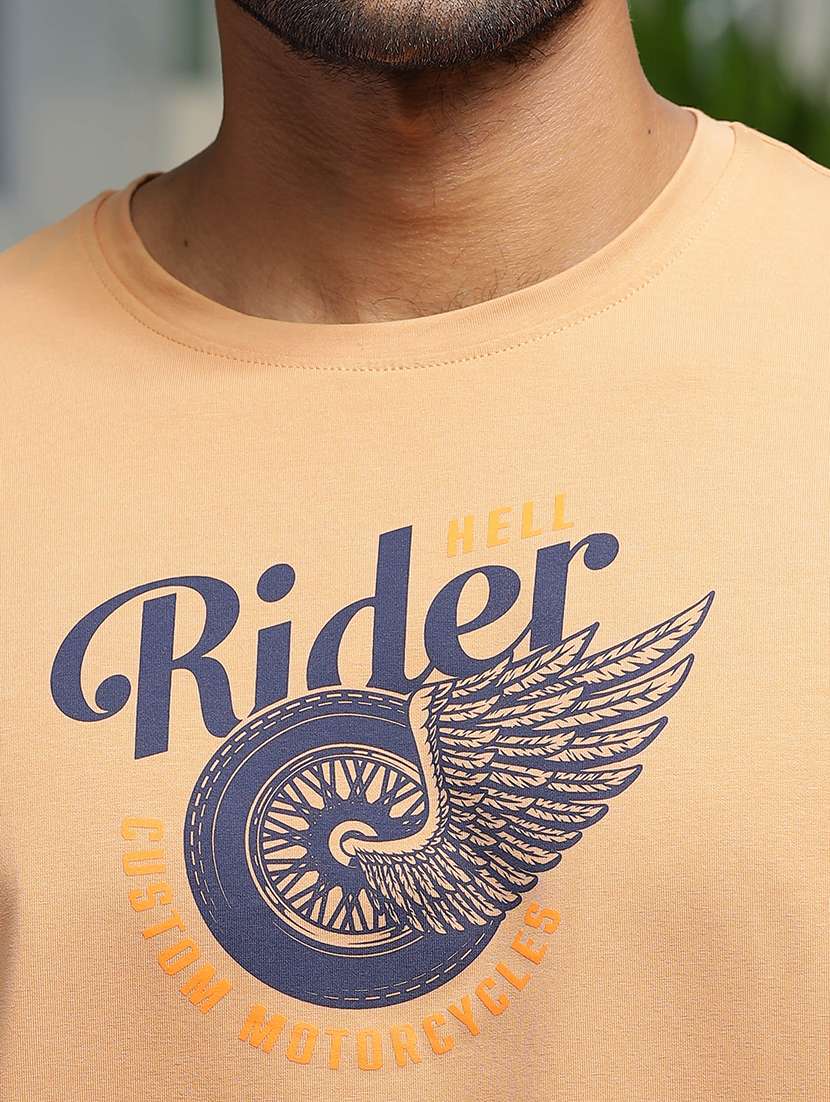 men chest print round neck t-shirt - 21553856 - Standard Image - 4