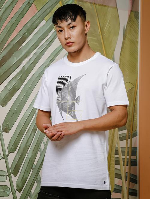 men chest print round neck t-shirt - 21553861 - Standard Image - 0