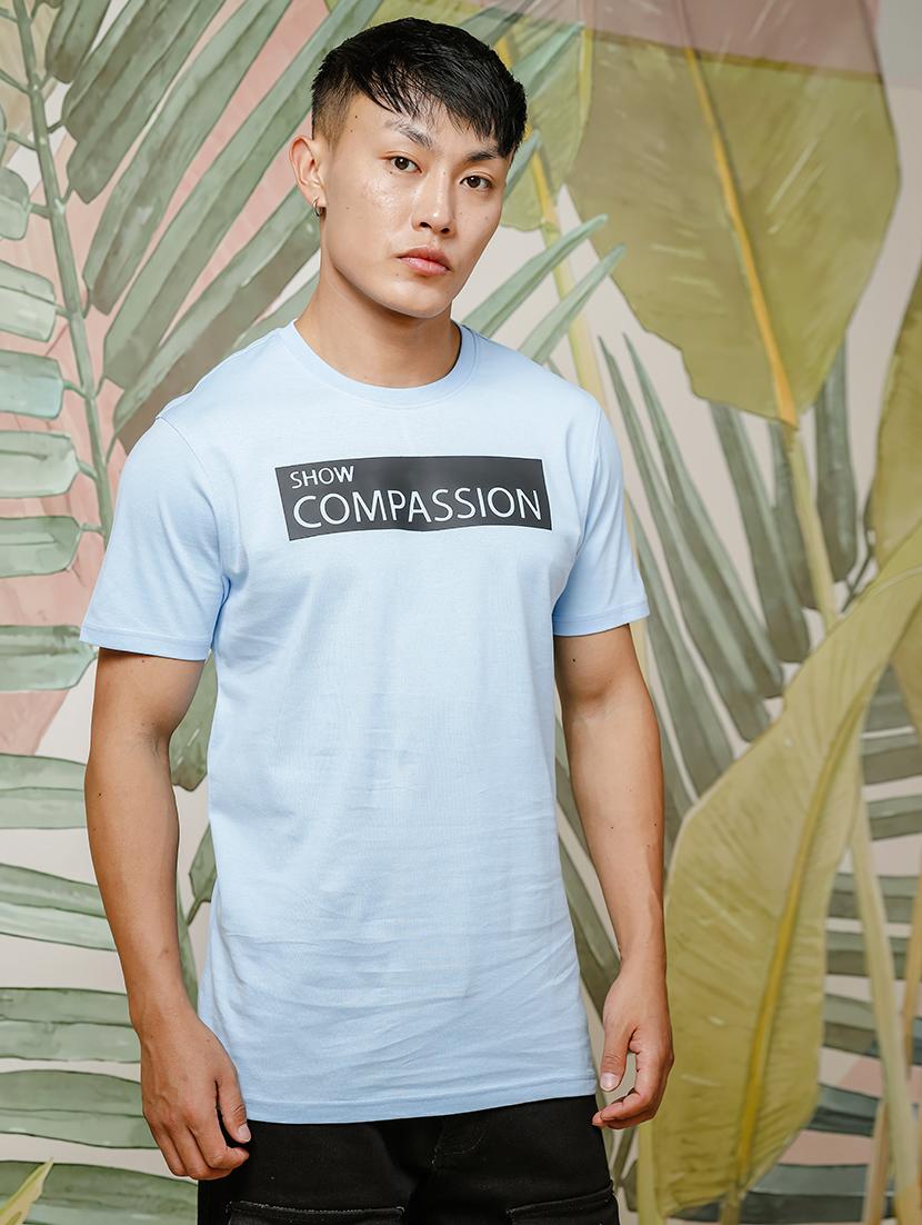 men chest print round neck t-shirt - 21553870 - Standard Image - 1