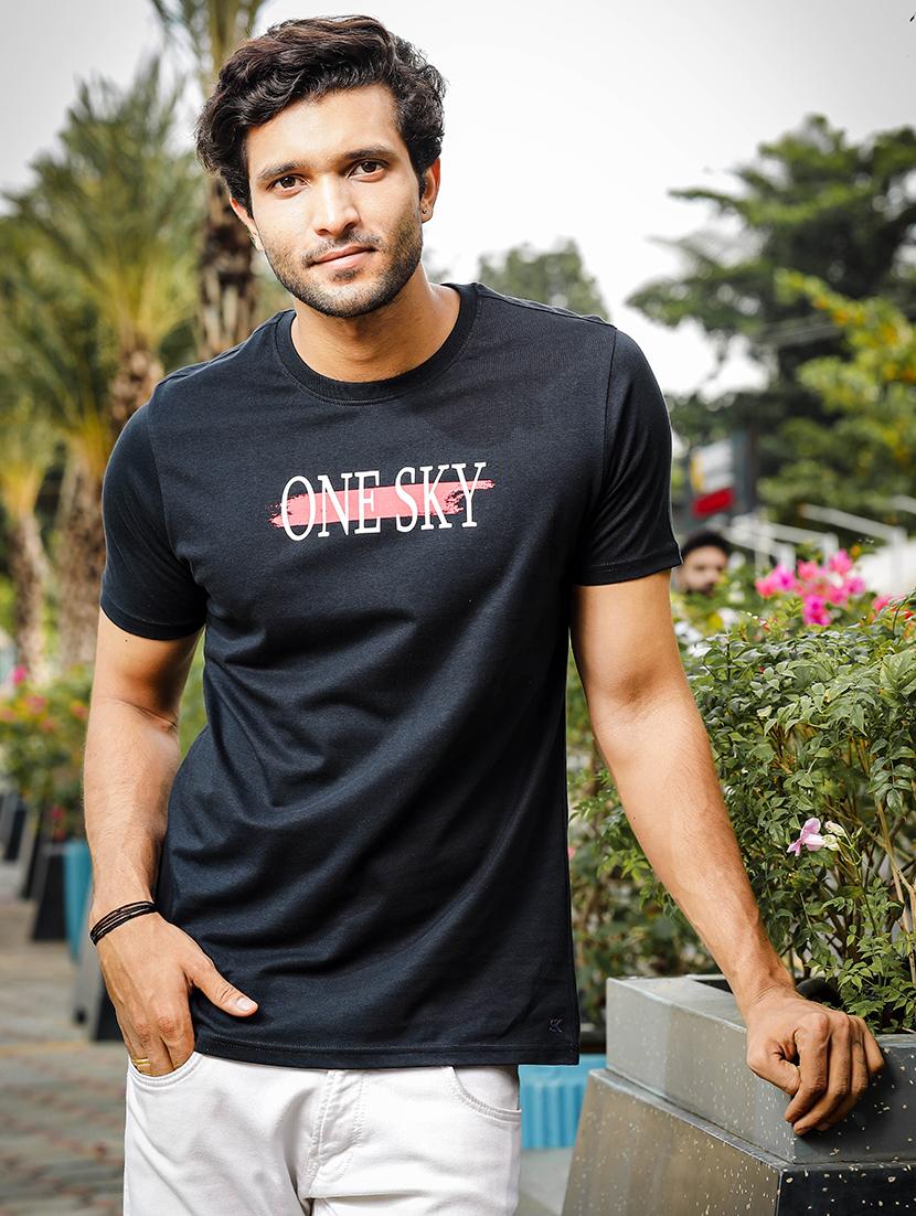 men chest print round neck t-shirt - 21553874 - Zoom Image - 0