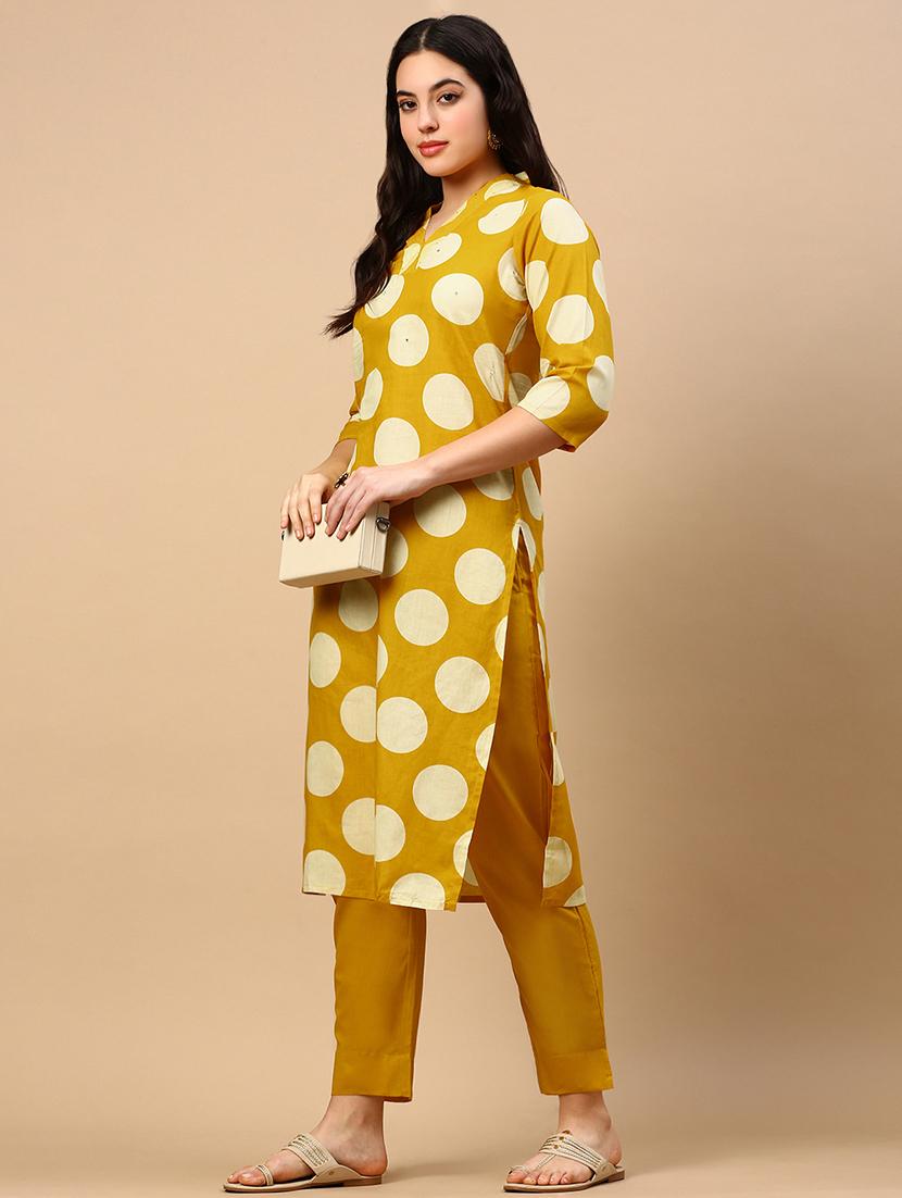 women polka dots printed kurta & pant set - 21553971 - Standard Image - 4