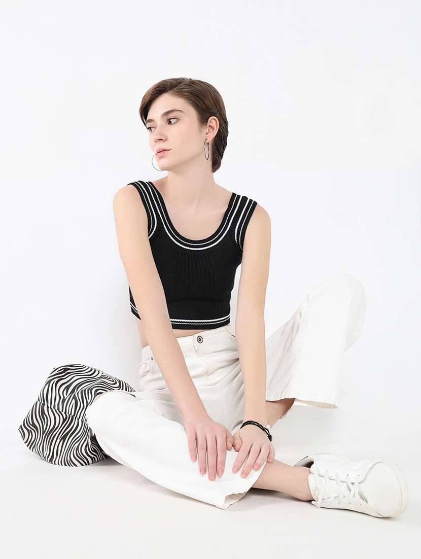 women self-designed crop top - 21554076 -  Standard Image - 4