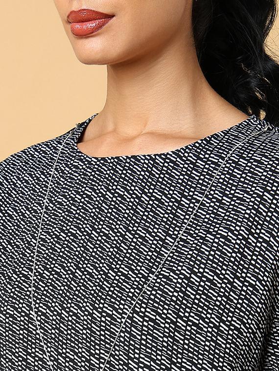 women black printed regular top - 21554098 - Standard Image - 6