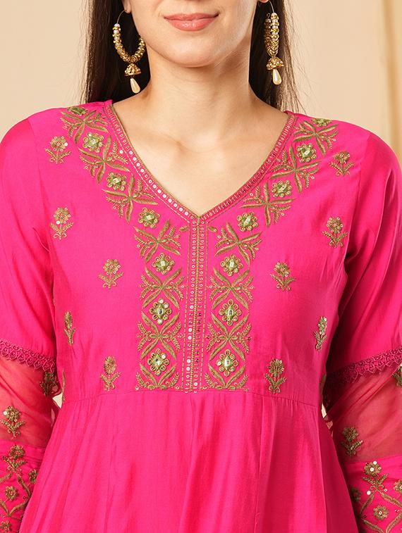 globus women pink sequinned & embroidered yoke panelled scalloped hem anarkali kurta with elasticated pants festive set - 21554282 - Standard Image - 4