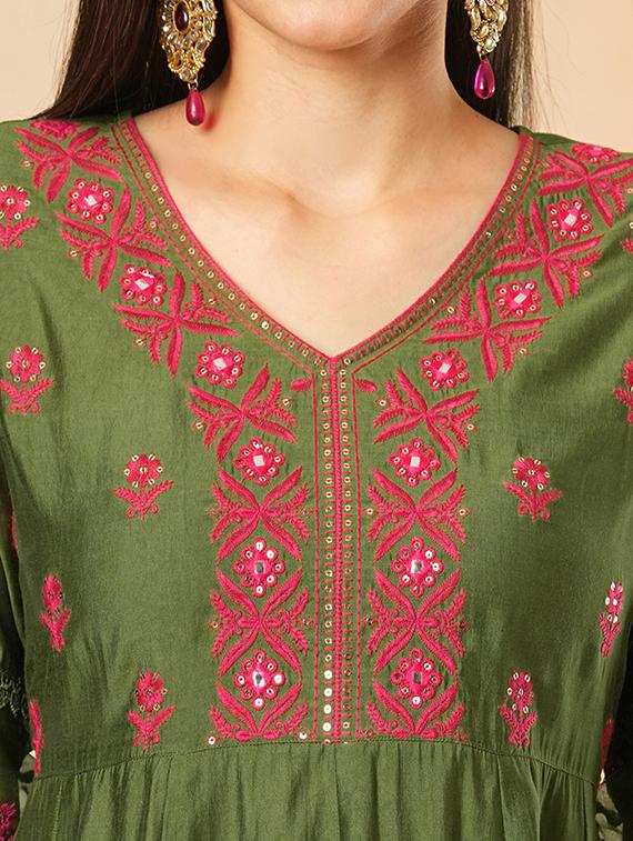 globus women green sequinned & embroidered yoke panelled scalloped hem anarkali kurta with elasticated pants festive set - 21554283 - Standard Image - 4