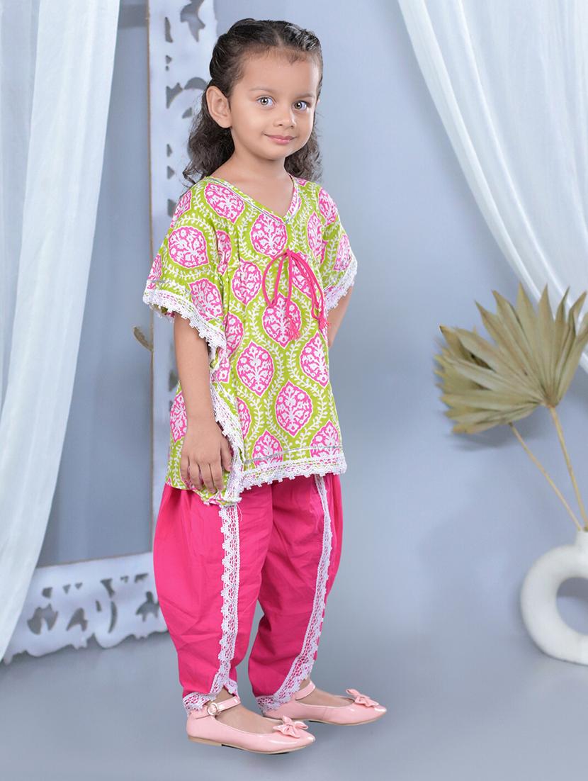 girls printed v neck kurta salwar set - 21555850 -  Standard Image - 1