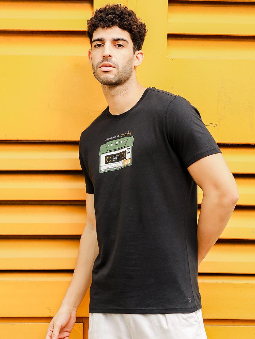 men chest print round neck t-shirt - 21557434 - Standard Image - 1