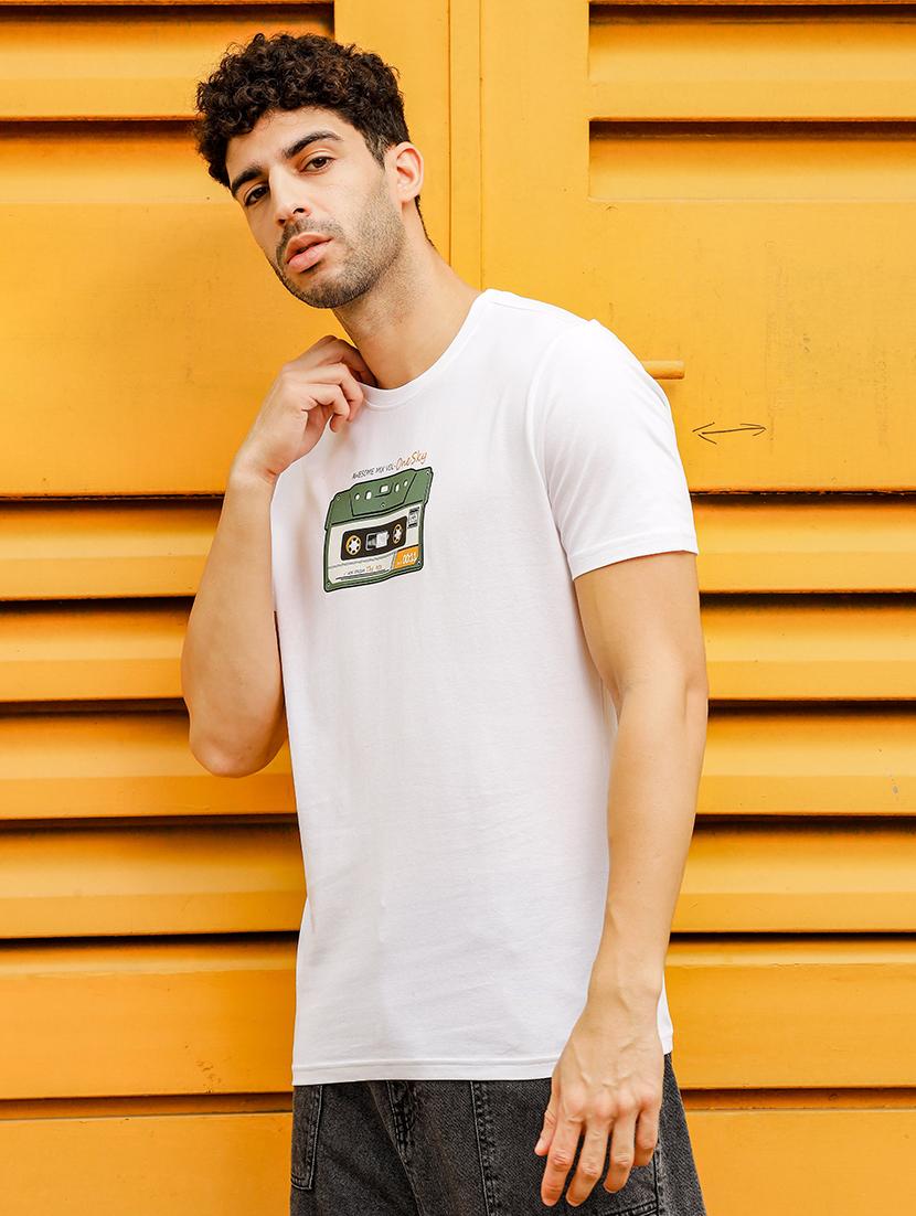 men chest print round neck t-shirt - 21557435 -  Standard Image - 1