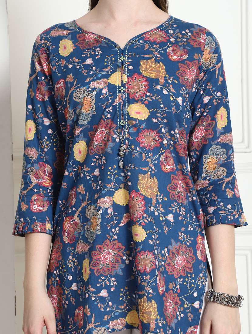 women floral three quarter sleeve kurti - 21558108 -  Standard Image - 4