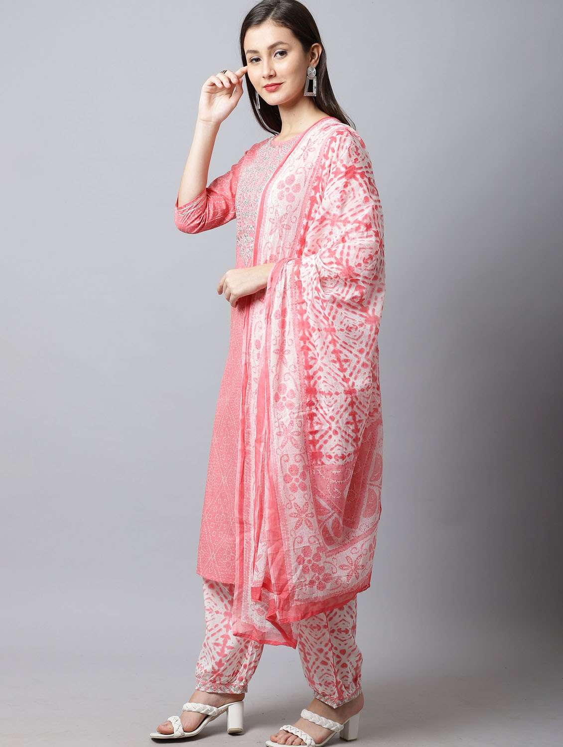 women bandhani printed kurta salwar set with dupatta - 21558277 -  Standard Image - 1