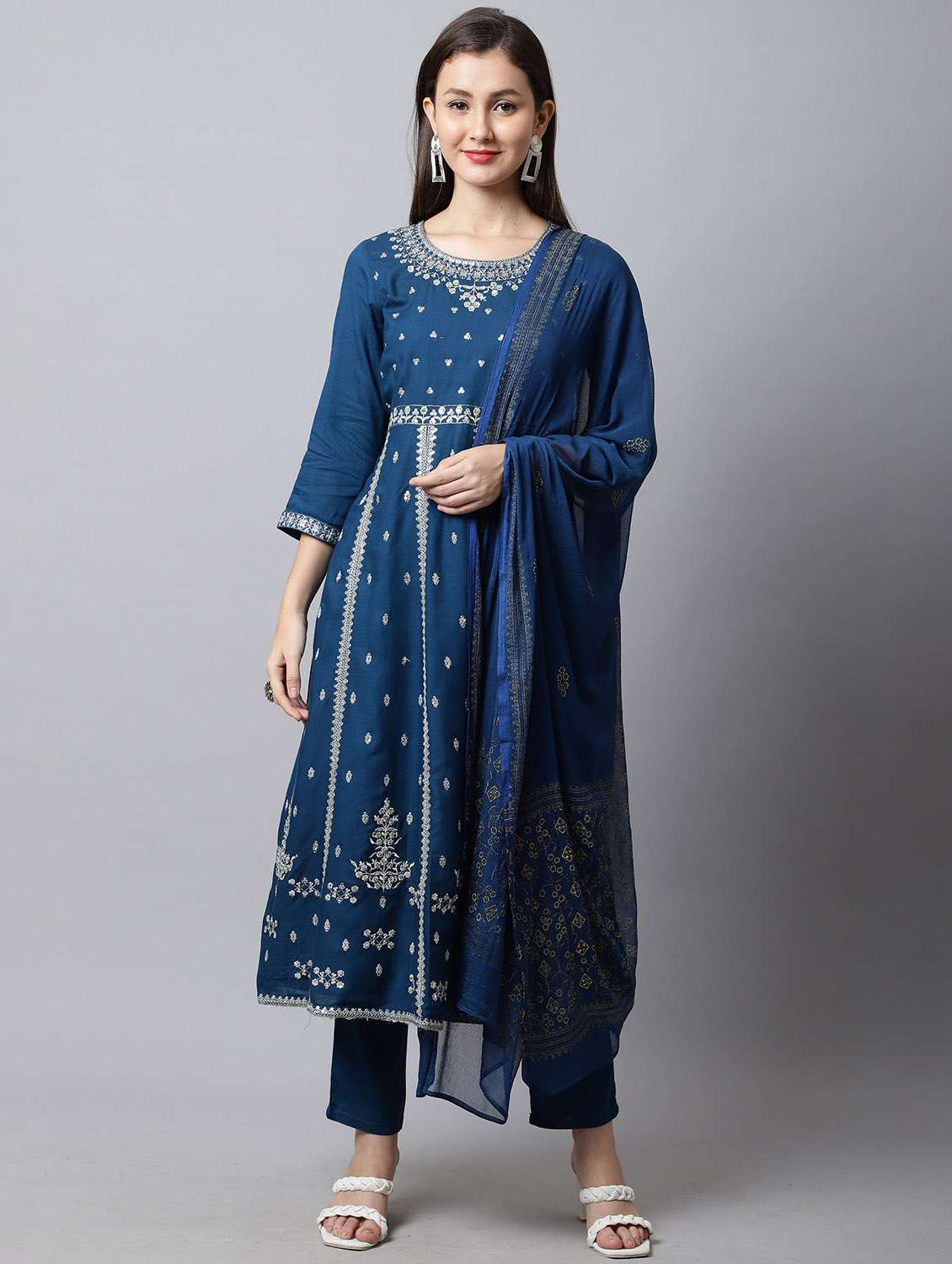 women embroidered kurta pant set with dupatta