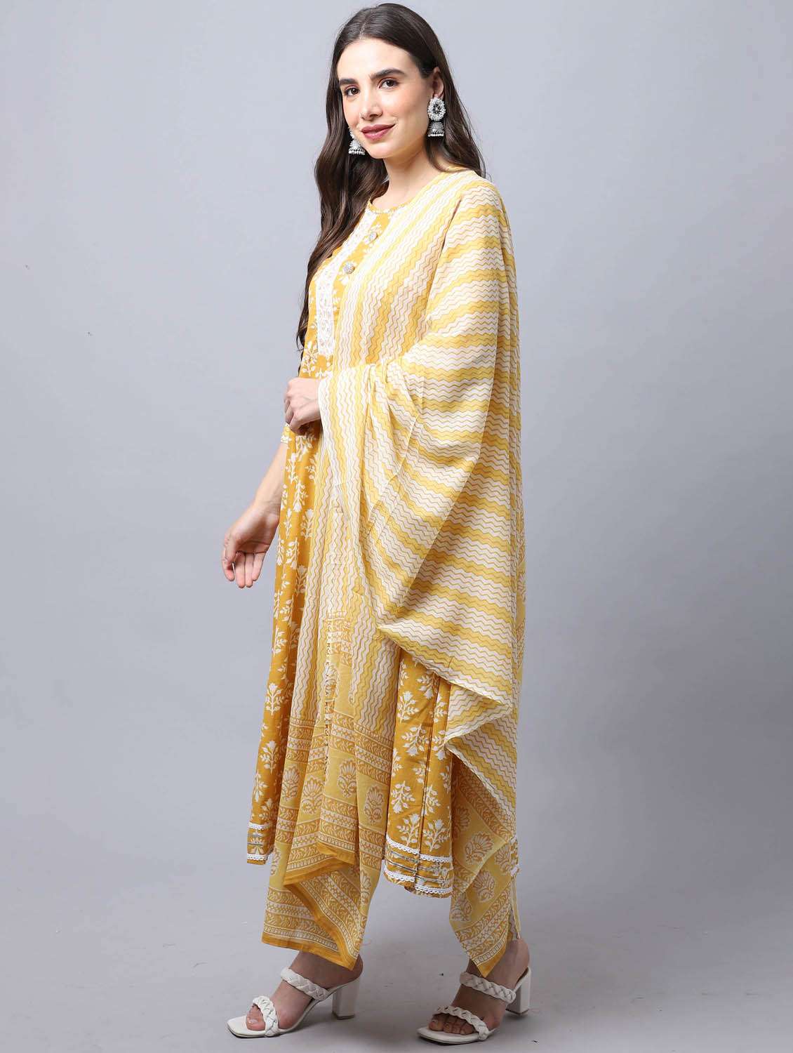 women mustard floral kurta pant set with dupatta - 21558295 - Standard Image - 1