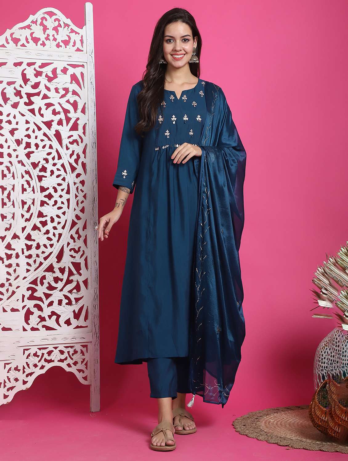 women embroidered kurta pant set with dupatta - 21558472 -  Standard Image - 1