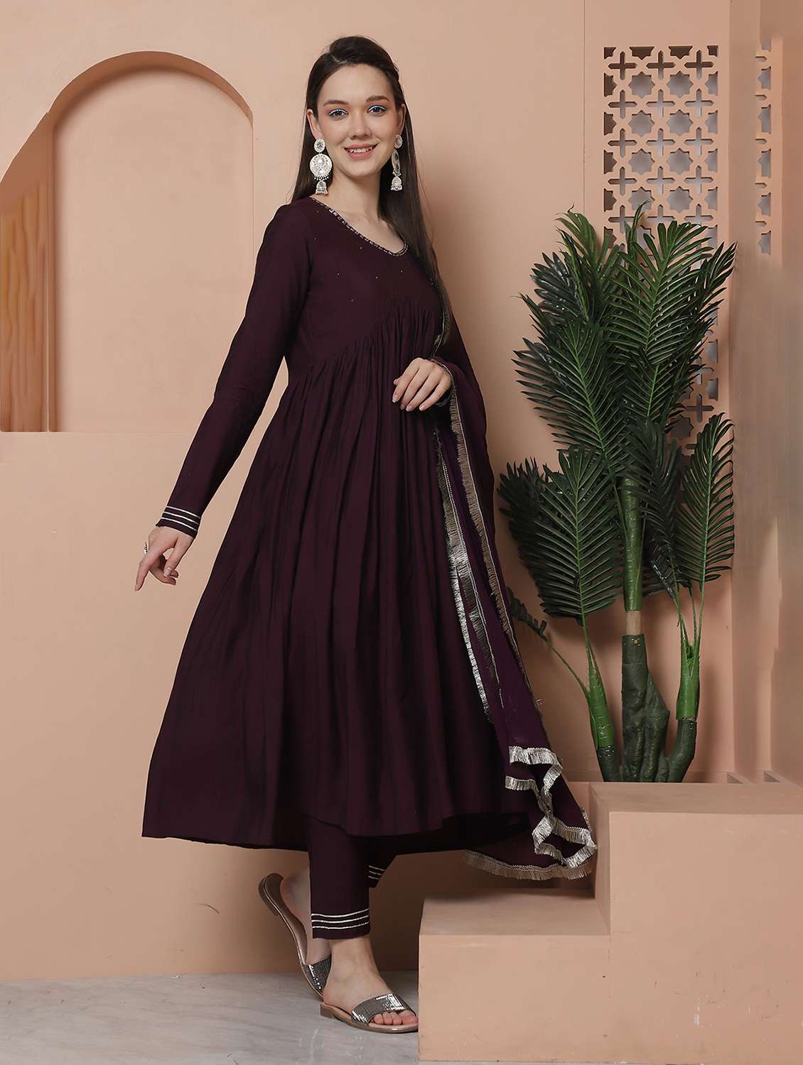 women solid v neck kurta pant set with dupatta - 21558473 -  Standard Image - 1