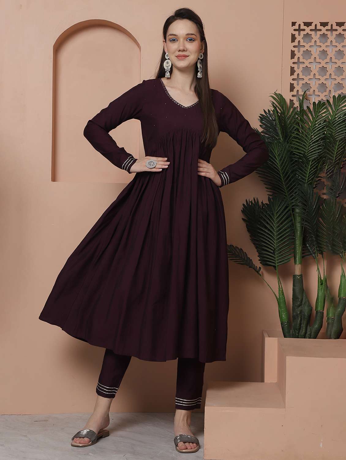 women solid v neck kurta pant set with dupatta - 21558473 -  Standard Image - 4