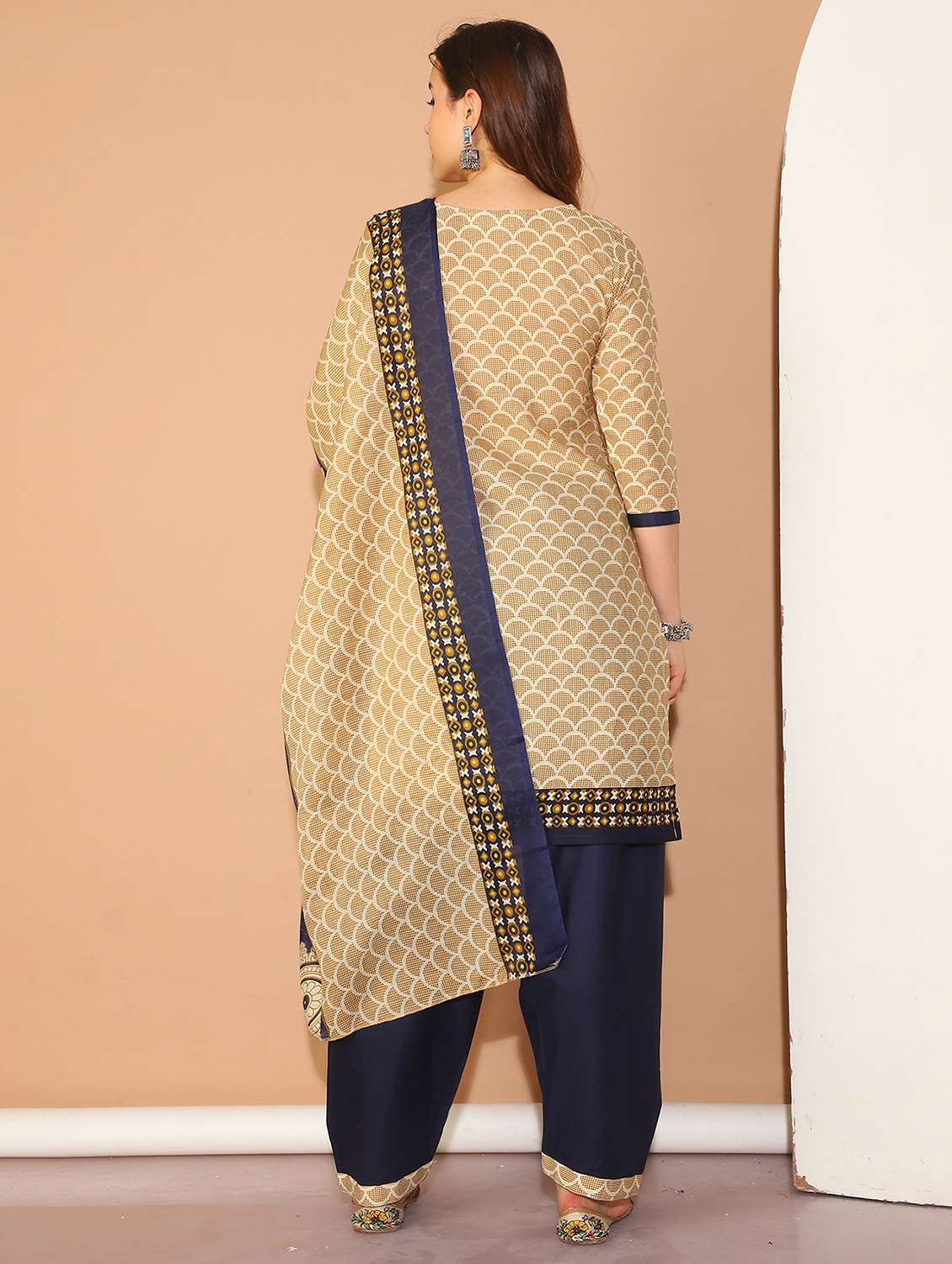 women three quarter sleeve kurta salwar with dupatta set - 21558478 -  Standard Image - 4