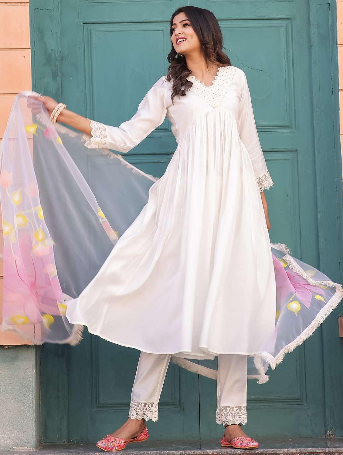 women solid v neck kurta pant set with dupatta - 21558483 -  Standard Image - 4