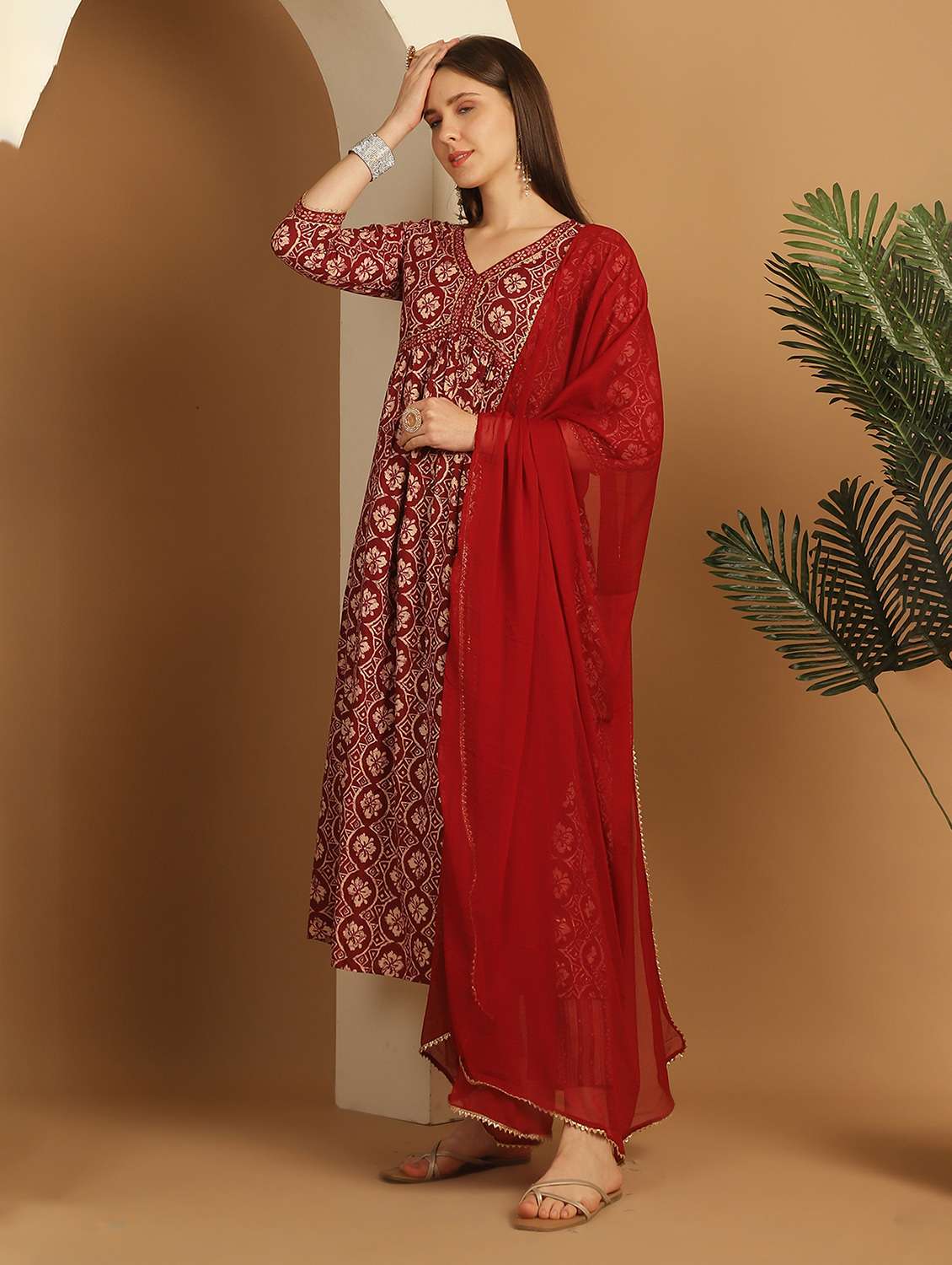 women floral kurta pant set with dupatta - 21558492 - Standard Image - 1