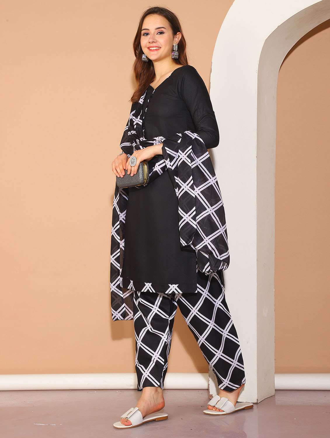 women solid kurta salwar set with dupatta - 21558514 -  Standard Image - 1