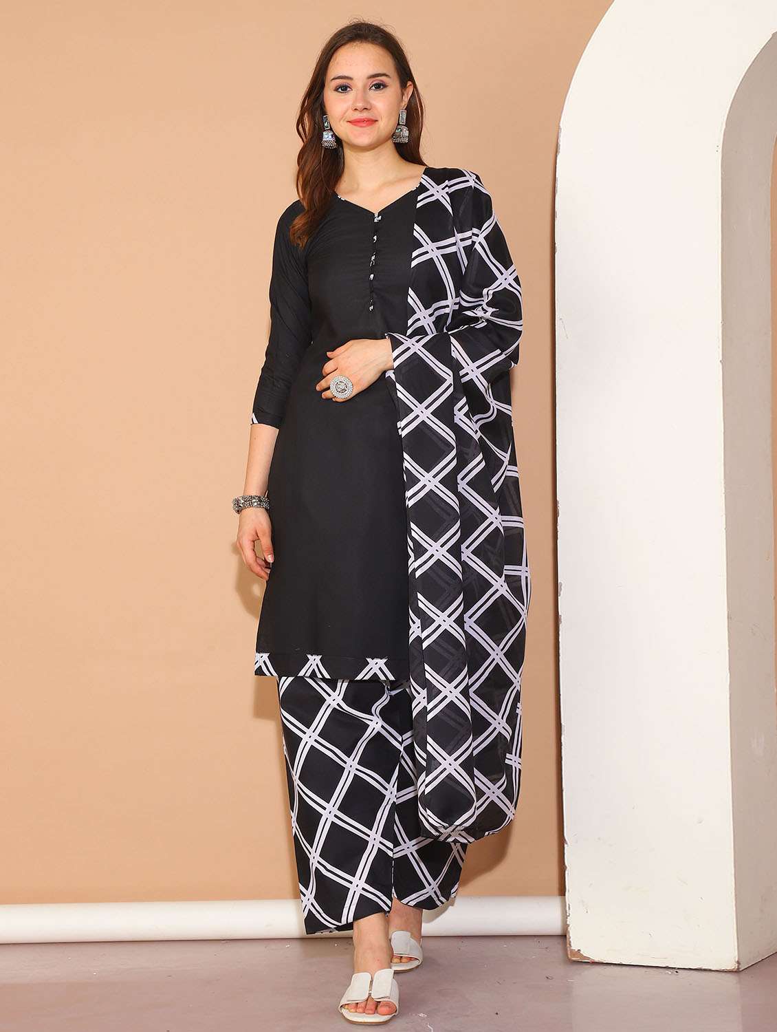women solid kurta salwar set with dupatta - 21558514 -  Standard Image - 4