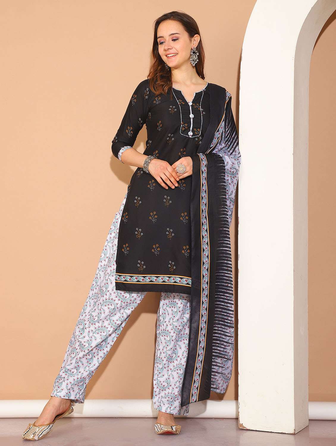 women floral printed kurta salwar set with dupatta - 21558522 -  Standard Image - 1