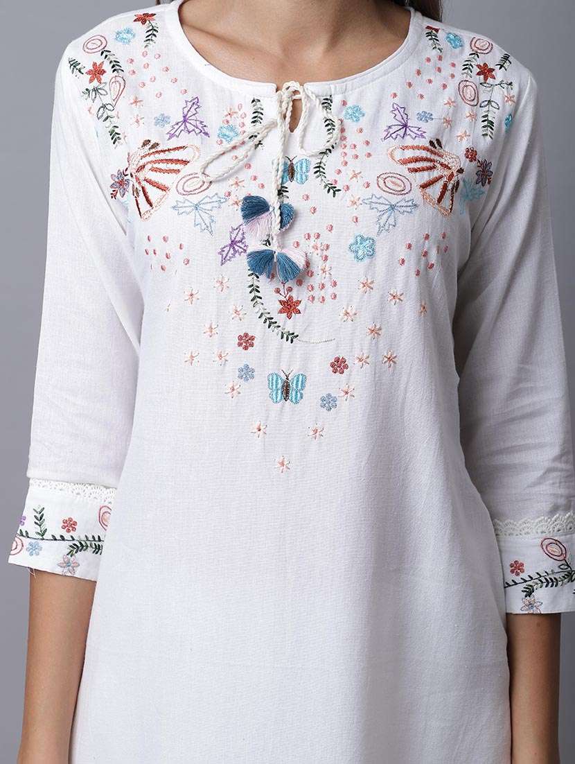 women embroidered kurta pant set with dupatta - 21558546 -  Standard Image - 4