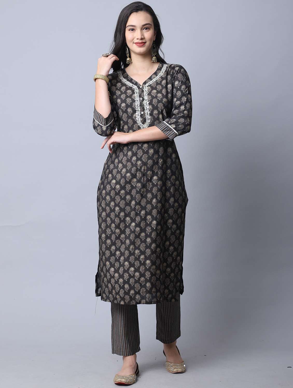 women black floral kurta pant set with dupatta - 21558547 -  Standard Image - 1