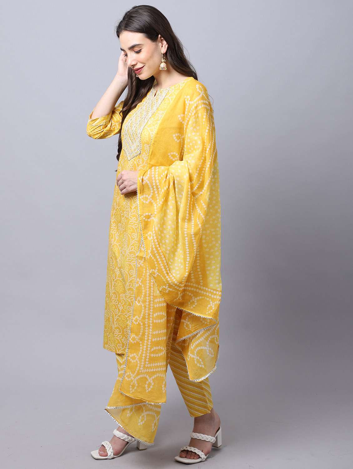 women bandhani kurta pant set with dupatta - 21558603 - Standard Image - 1