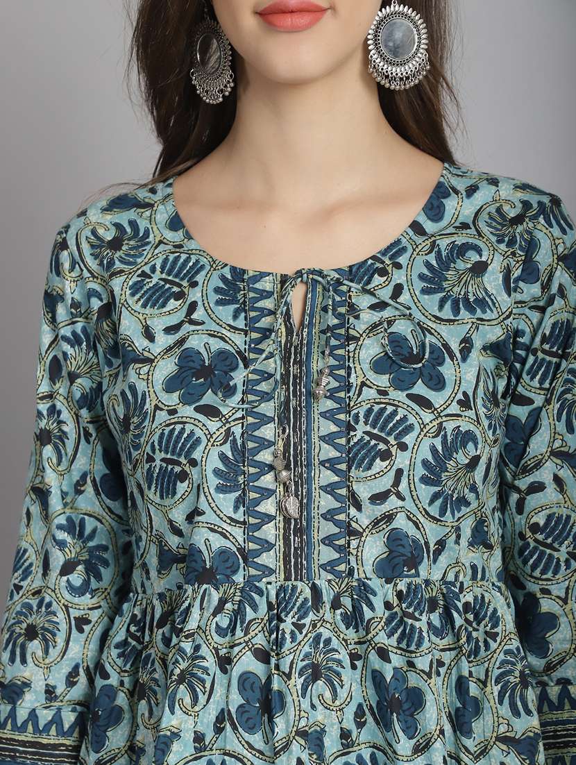 women floral three quarter sleeve top - 21558623 -  Standard Image - 4