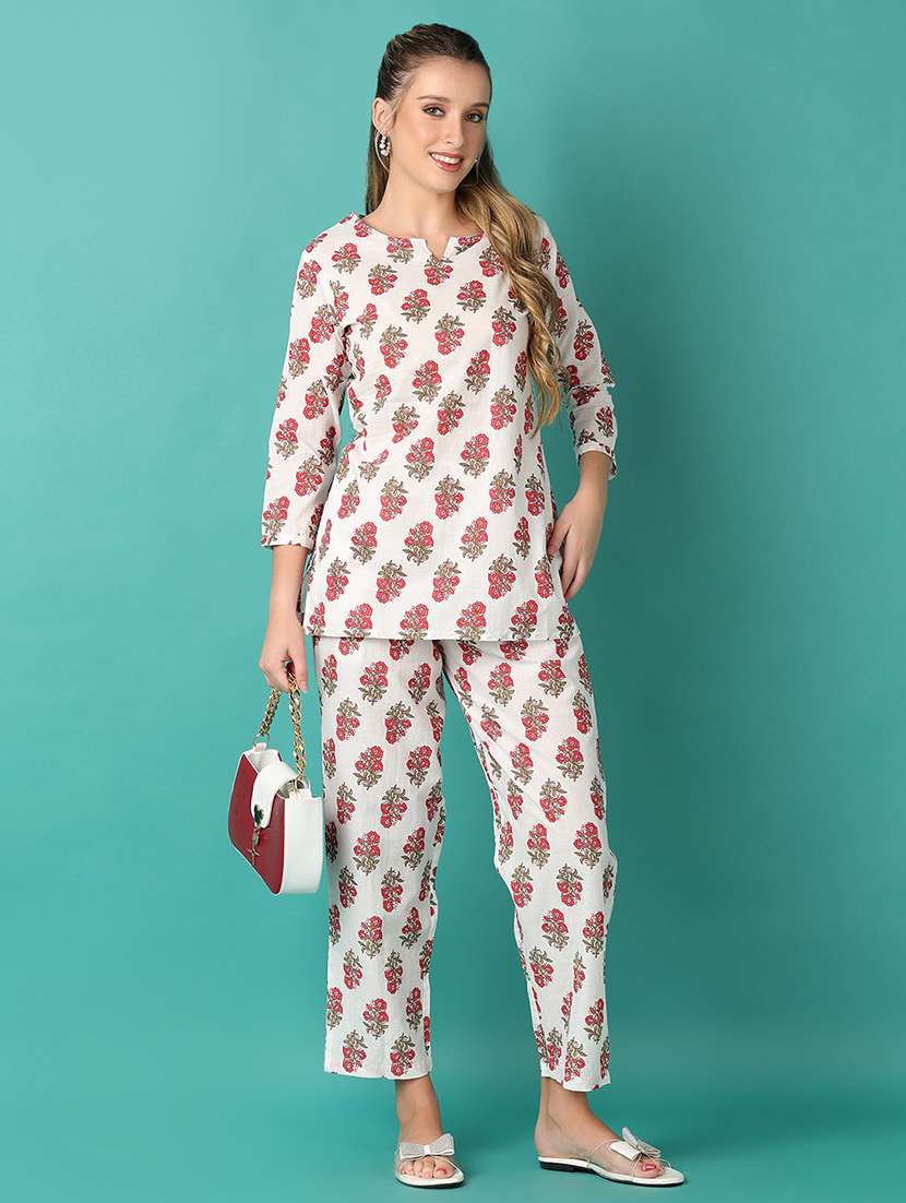 women floral notch neck co-ord set - 21558711 - Standard Image - 1