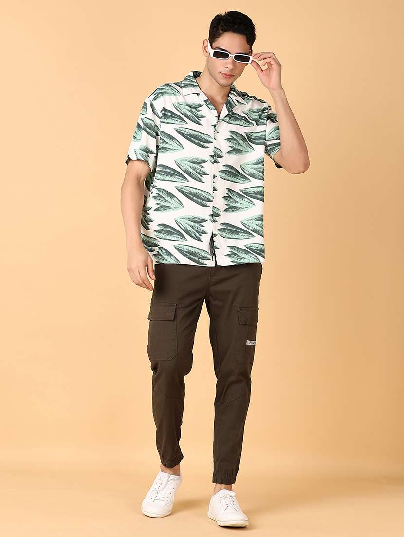 men printed short sleeve casual shirt - 21558815 -  Standard Image - 4