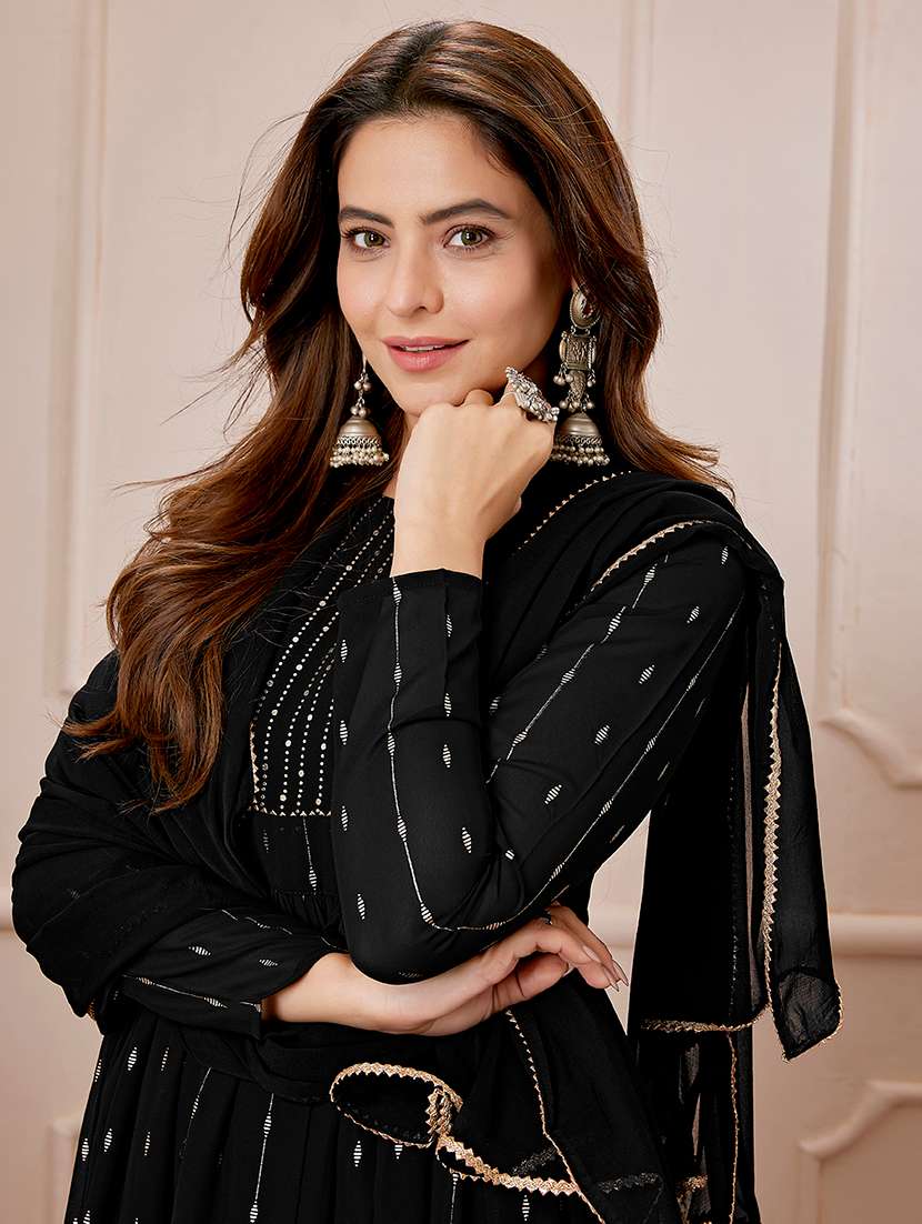women black kurta palazzo set with dupatta - 21559136 -  Standard Image - 4