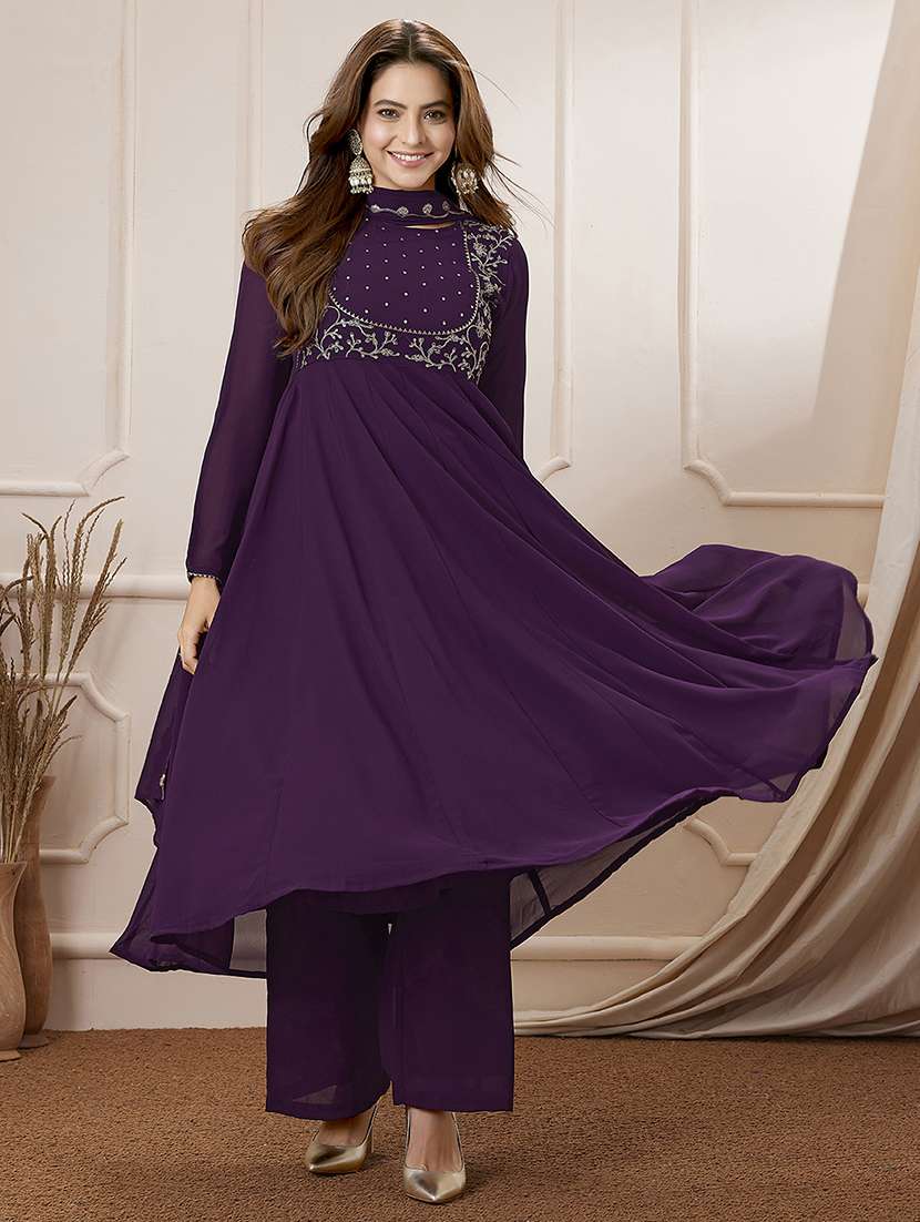 women embroidered long sleeves suit set